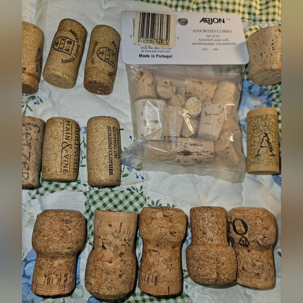 Assorted Corks - Picture 4 of 6